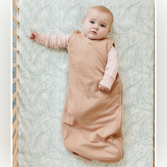 New Goumi Kids 1 TOG Sleepbag Baby Sleep Sack Wearable Blanket Bamboo Sandstone - Picture 2 of 2